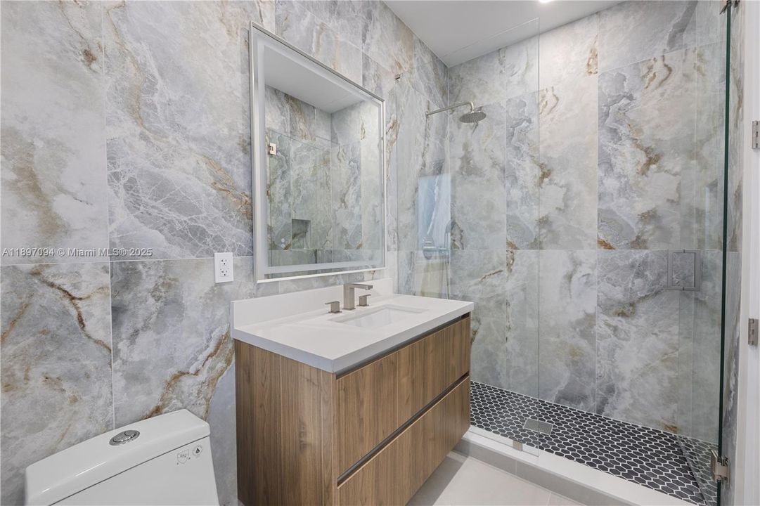 最近租的: $15,000 (4 贝兹, 4 浴室, 3701 平方英尺)