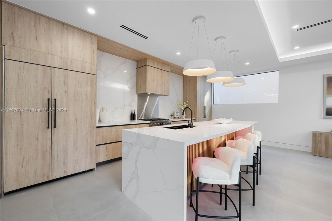 最近租的: $15,000 (4 贝兹, 4 浴室, 3701 平方英尺)