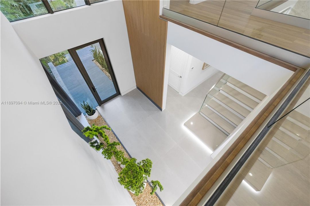 最近租的: $15,000 (4 贝兹, 4 浴室, 3701 平方英尺)