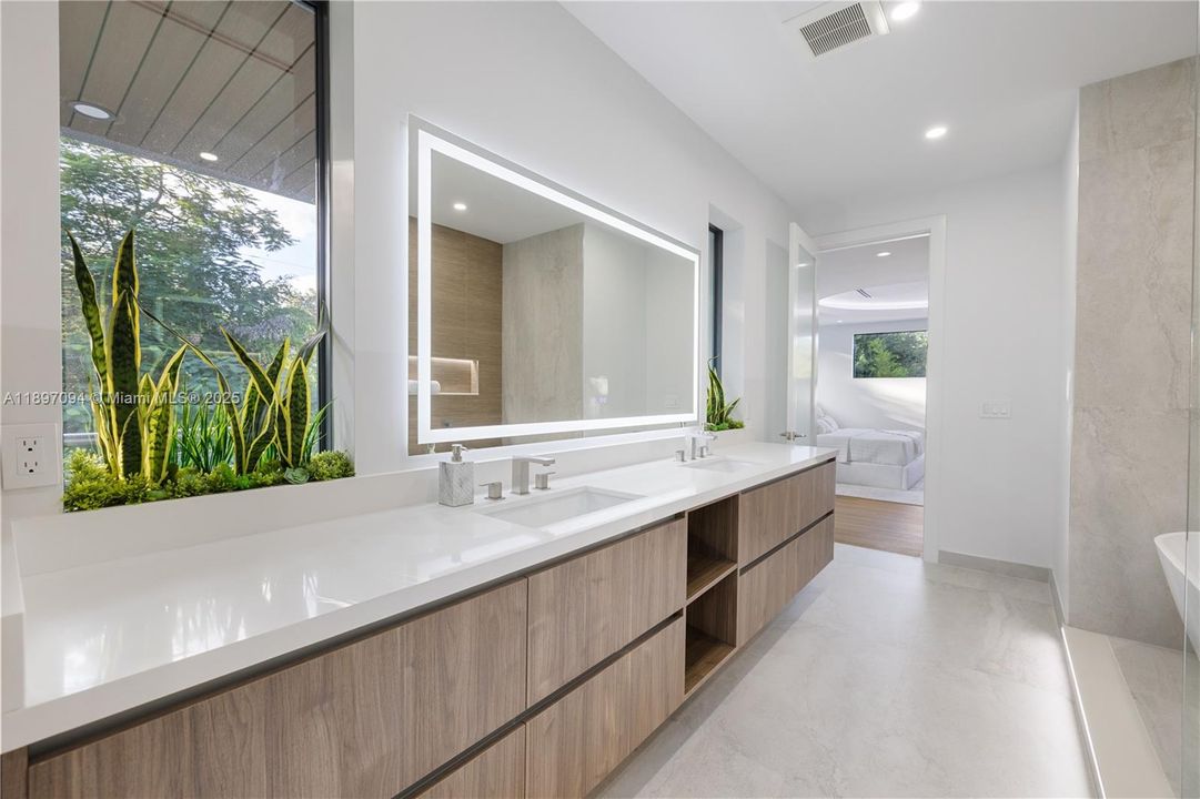 最近租的: $15,000 (4 贝兹, 4 浴室, 3701 平方英尺)