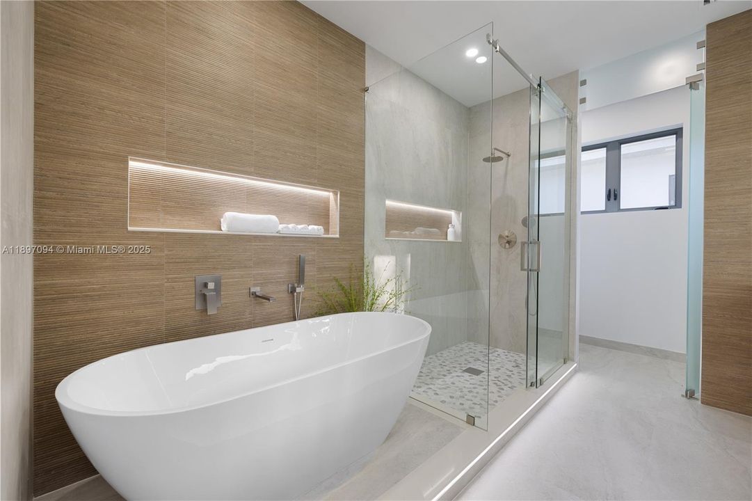 最近租的: $15,000 (4 贝兹, 4 浴室, 3701 平方英尺)