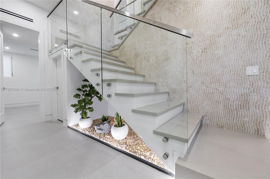 最近租的: $15,000 (4 贝兹, 4 浴室, 3701 平方英尺)