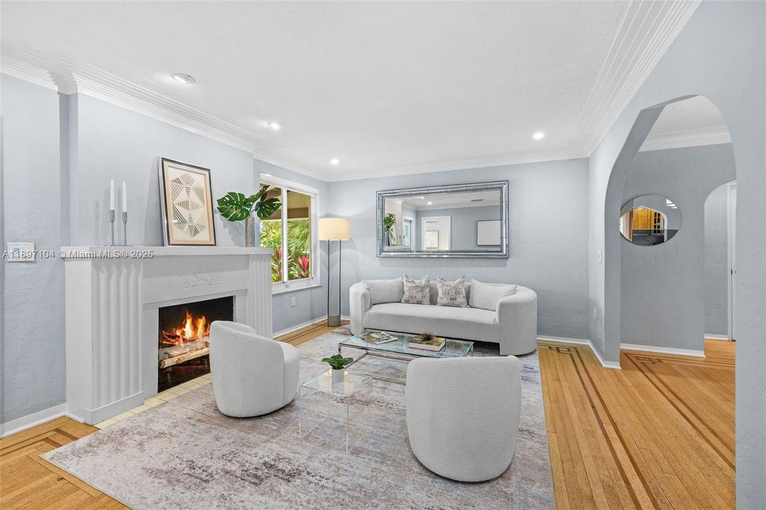 Recently Sold: $1,100,000 (3 beds, 2 baths, 1439 Square Feet)