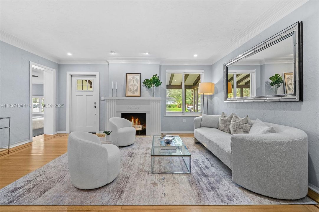 Recently Sold: $1,100,000 (3 beds, 2 baths, 1439 Square Feet)