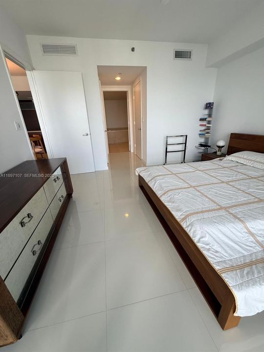 For Rent: $5,500 (2 beds, 2 baths, 1313 Square Feet)