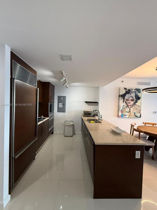 For Rent: $5,500 (2 beds, 2 baths, 1313 Square Feet)