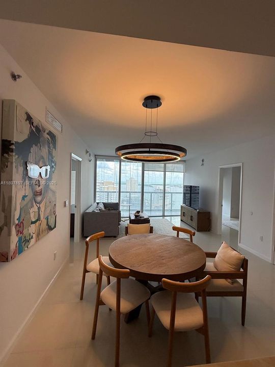 For Rent: $5,500 (2 beds, 2 baths, 1313 Square Feet)