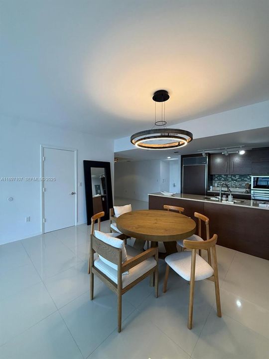 For Rent: $5,500 (2 beds, 2 baths, 1313 Square Feet)