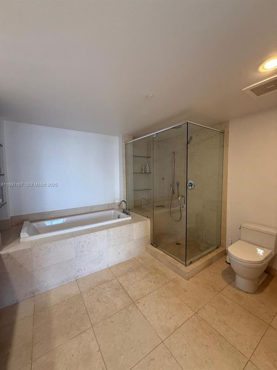 For Rent: $5,500 (2 beds, 2 baths, 1313 Square Feet)