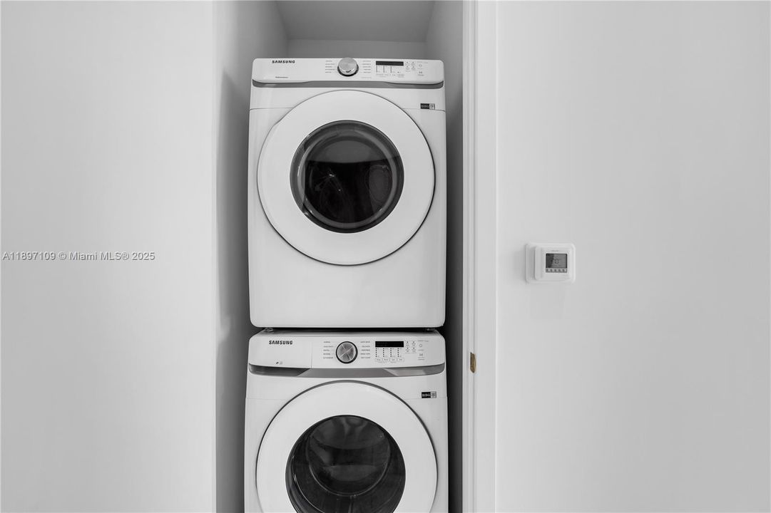 En Venta: $2,499,999 (2 camas, 2 baños, 1045 Pies cuadrados)