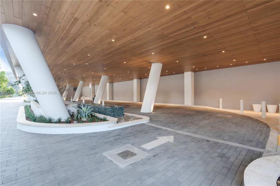 En Venta: $2,499,999 (2 camas, 2 baños, 1045 Pies cuadrados)