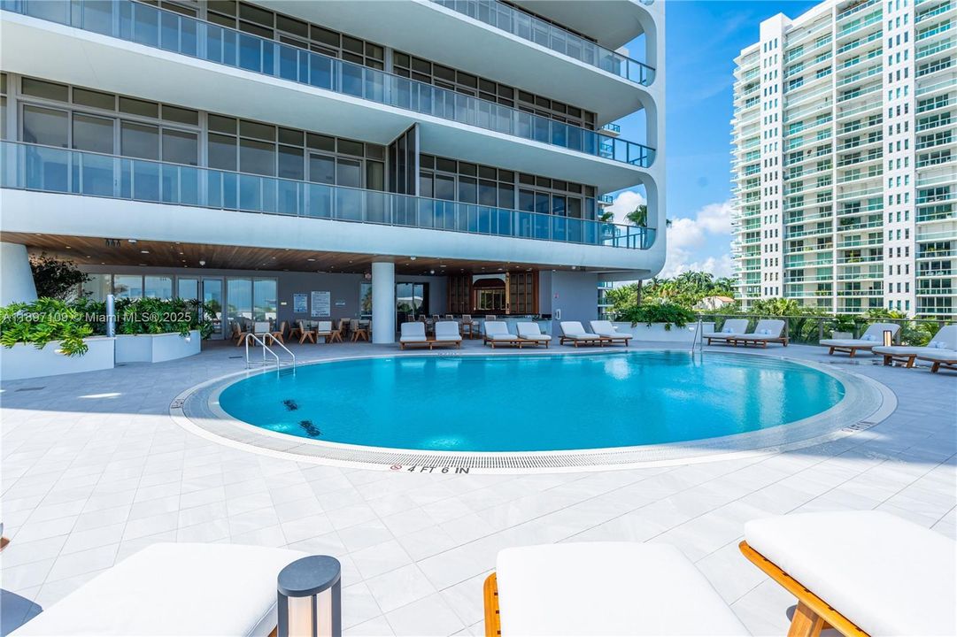 En Venta: $2,499,999 (2 camas, 2 baños, 1045 Pies cuadrados)