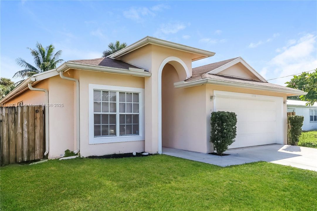 Недавно арендовано: $2,745 (3 спален, 2 ванн, 1351 Квадратных фут)