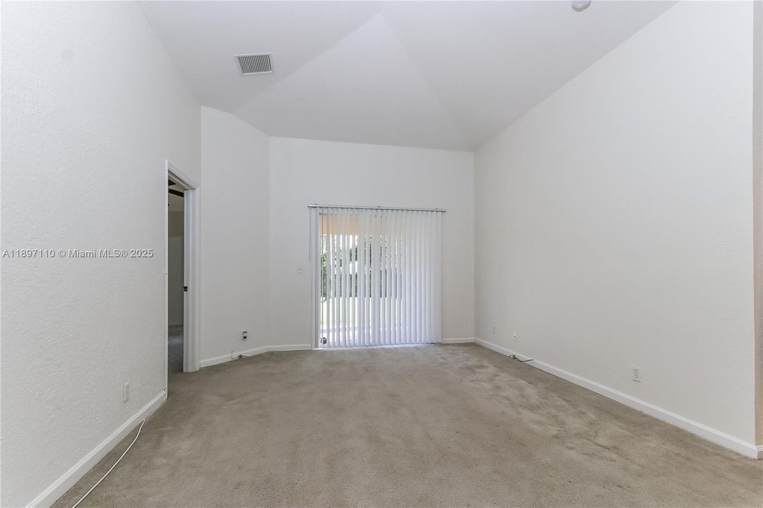 Недавно арендовано: $2,745 (3 спален, 2 ванн, 1351 Квадратных фут)