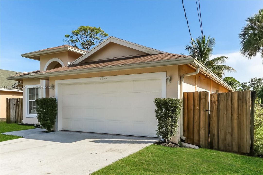 Недавно арендовано: $2,745 (3 спален, 2 ванн, 1351 Квадратных фут)