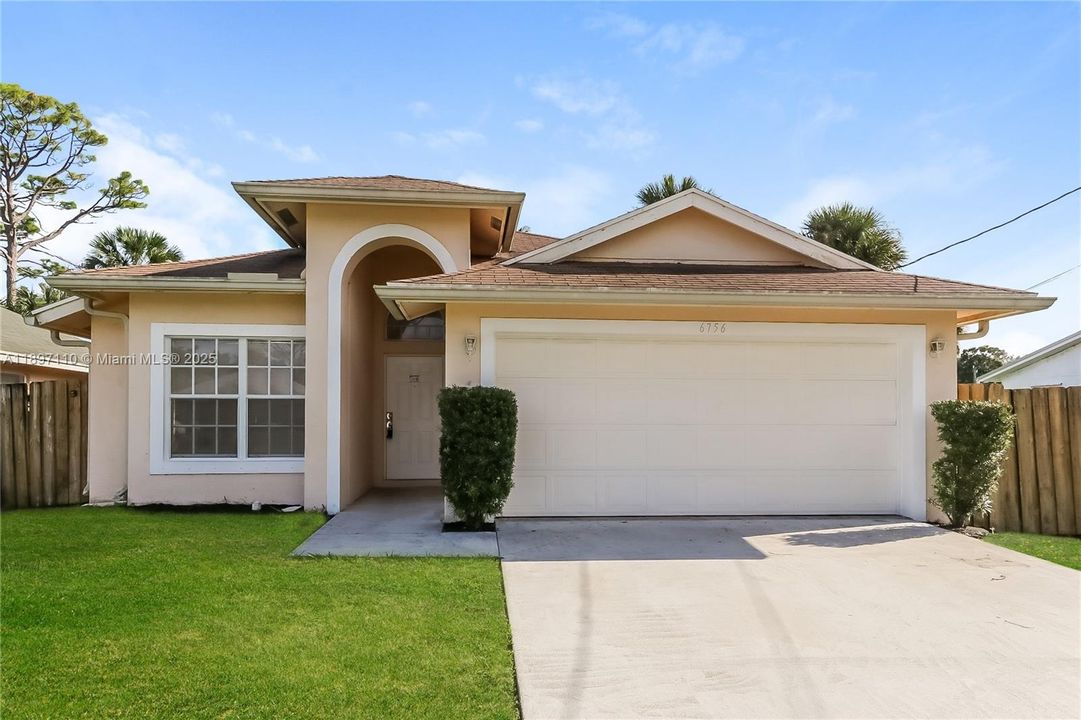 Недавно арендовано: $2,745 (3 спален, 2 ванн, 1351 Квадратных фут)