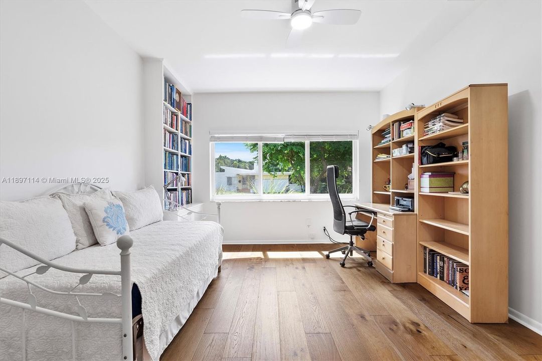 Activo con contrato: $2,995,000 (5 camas, 4 baños, 3616 Pies cuadrados)