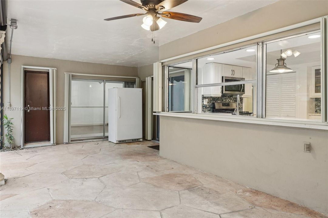 Active With Contract: $550,000 (3 beds, 2 baths, 1528 Square Feet)