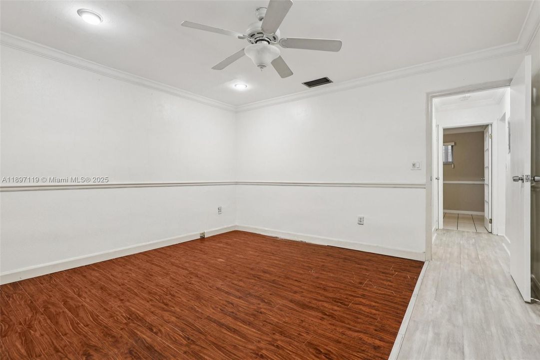 Active With Contract: $550,000 (3 beds, 2 baths, 1528 Square Feet)