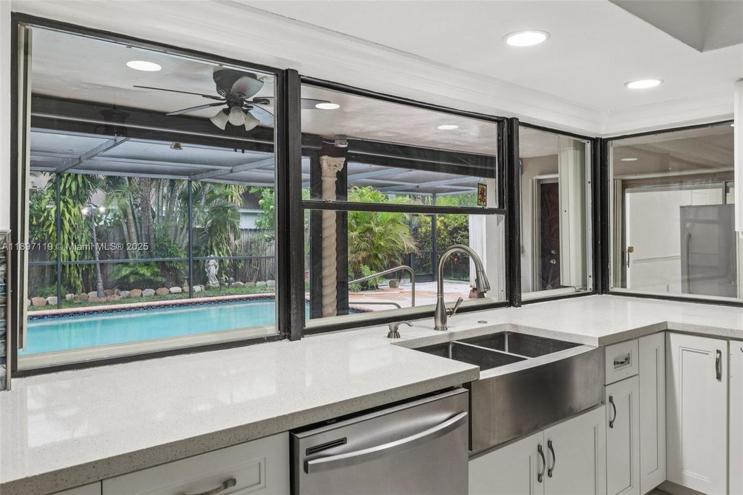 Active With Contract: $550,000 (3 beds, 2 baths, 1528 Square Feet)