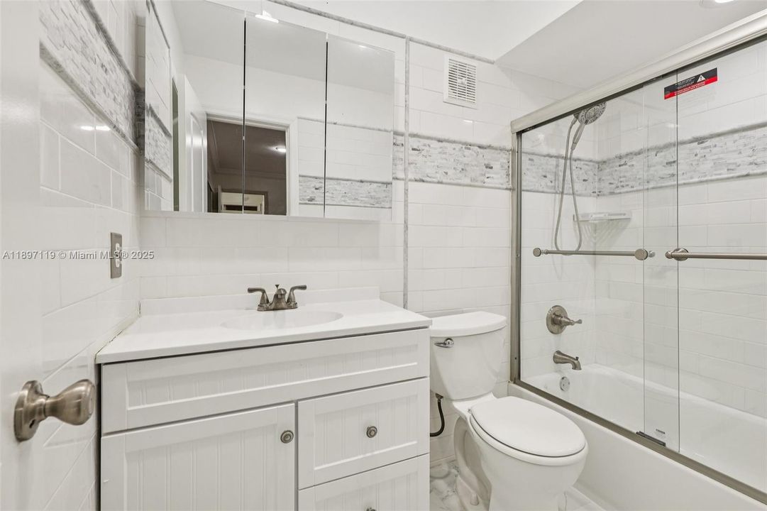 Active With Contract: $550,000 (3 beds, 2 baths, 1528 Square Feet)