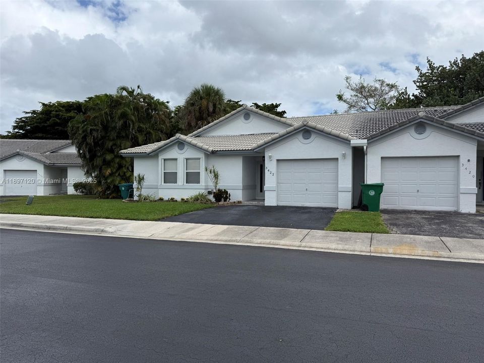 Active With Contract: $489,000 (3 beds, 2 baths, 1281 Square Feet)