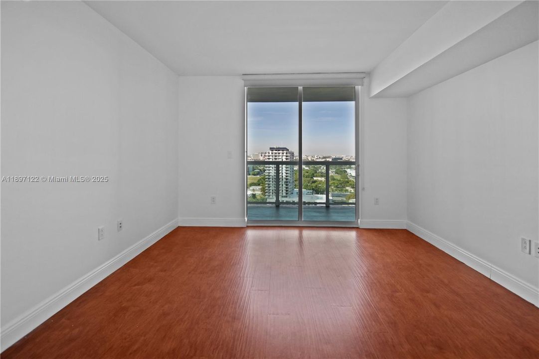 Recently Rented: $2,700 (1 beds, 1 baths, 839 Square Feet)