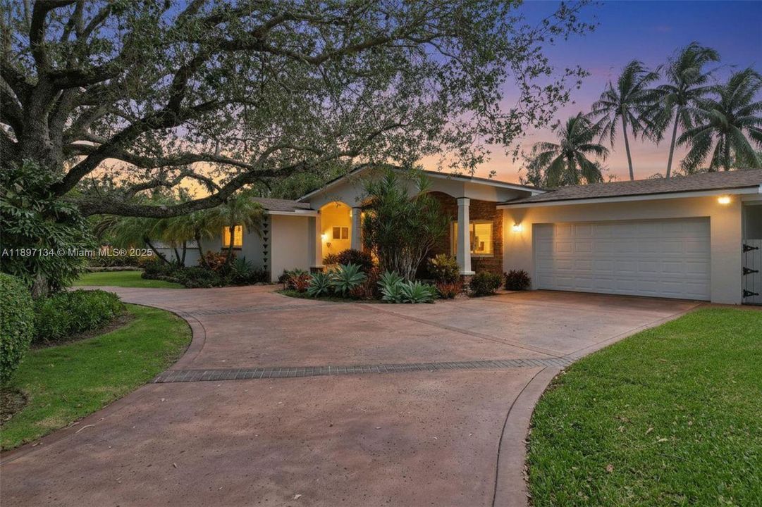 For Rent: $7,500 (4 beds, 3 baths, 2206 Square Feet)