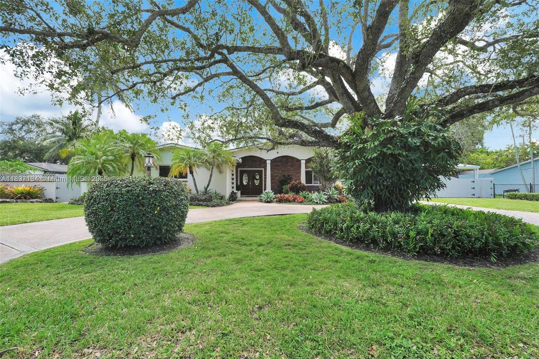 For Rent: $7,500 (4 beds, 3 baths, 2206 Square Feet)