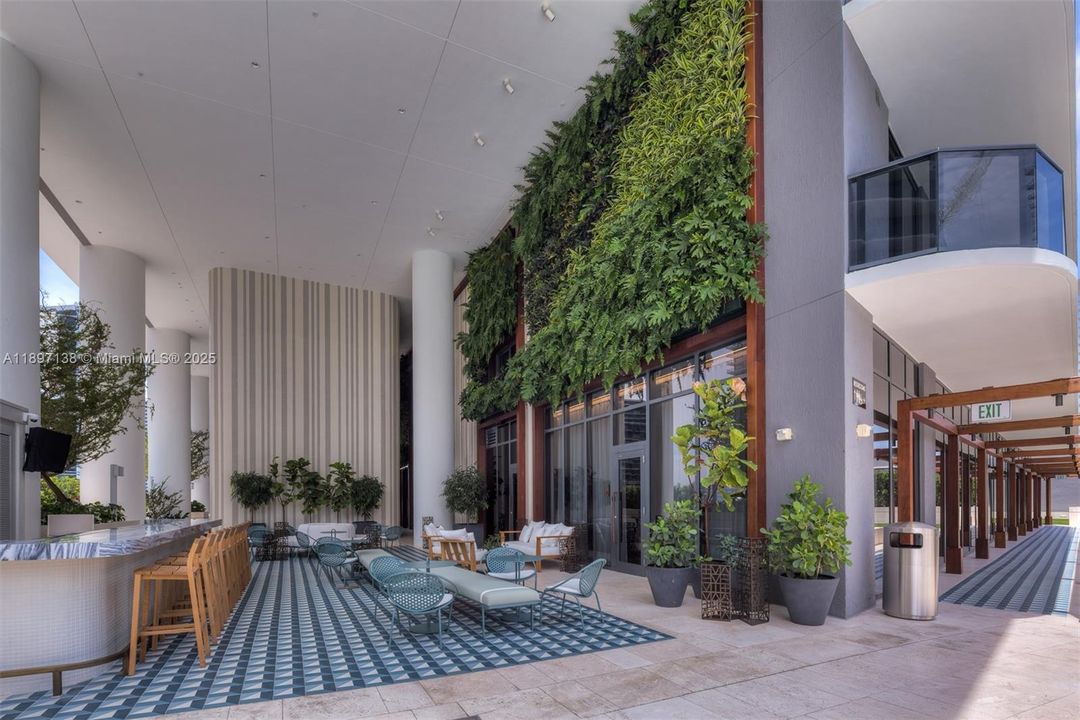 For Sale: $589,000 (0 beds, 1 baths, 631 Square Feet)