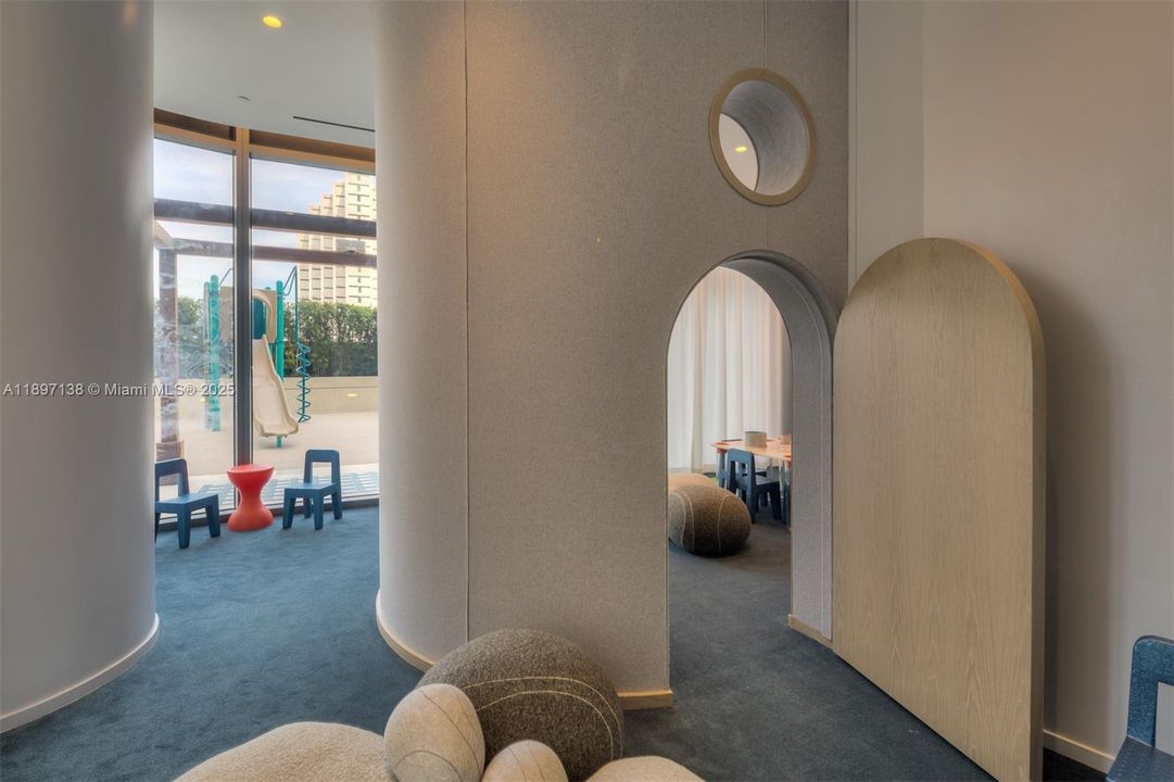 For Sale: $589,000 (0 beds, 1 baths, 631 Square Feet)