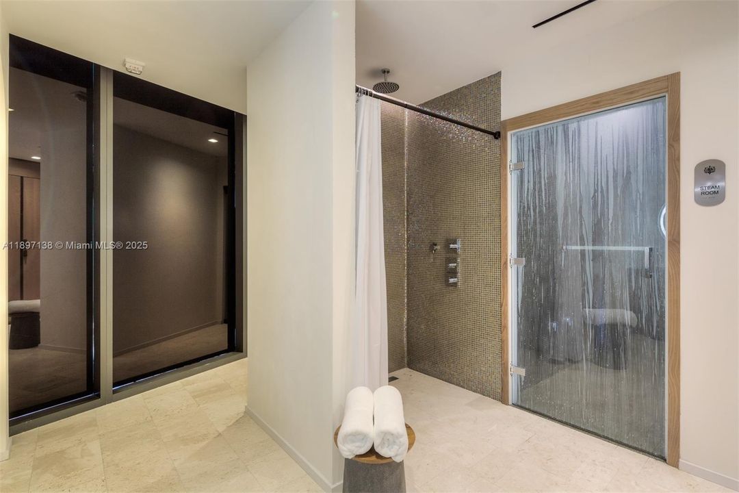 For Sale: $589,000 (0 beds, 1 baths, 631 Square Feet)