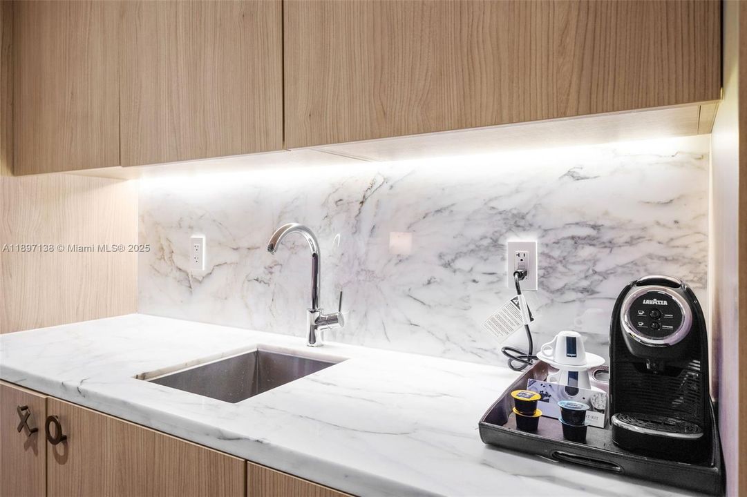 For Sale: $589,000 (0 beds, 1 baths, 631 Square Feet)