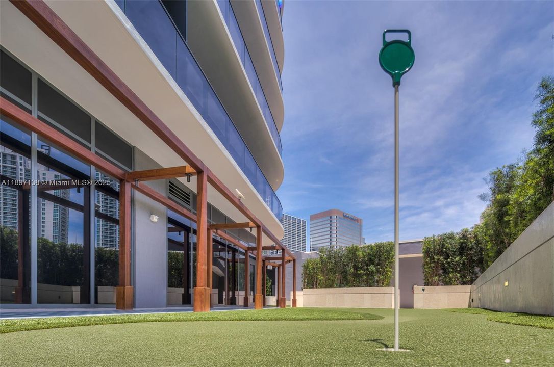 For Sale: $589,000 (0 beds, 1 baths, 631 Square Feet)