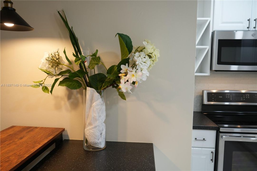 For Rent: $3,500 (3 beds, 2 baths, 1500 Square Feet)