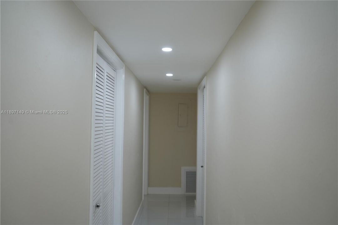 For Rent: $3,500 (3 beds, 2 baths, 1500 Square Feet)