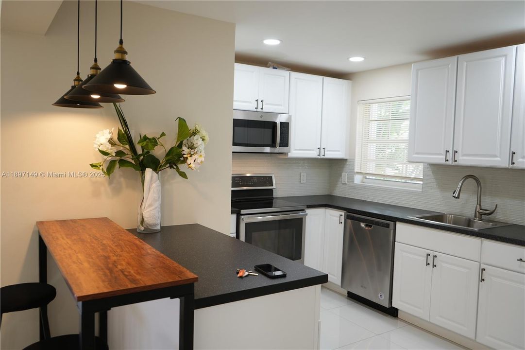 For Rent: $3,500 (3 beds, 2 baths, 1500 Square Feet)