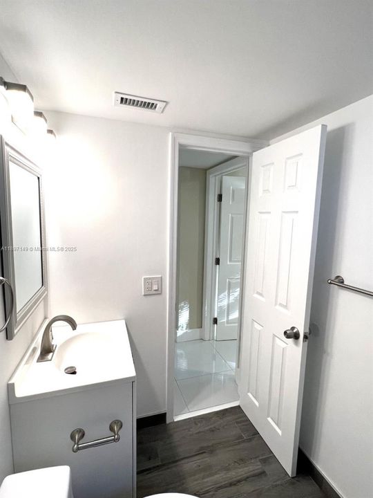 For Rent: $3,500 (3 beds, 2 baths, 1500 Square Feet)