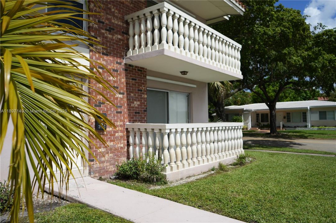 For Rent: $3,500 (3 beds, 2 baths, 1500 Square Feet)