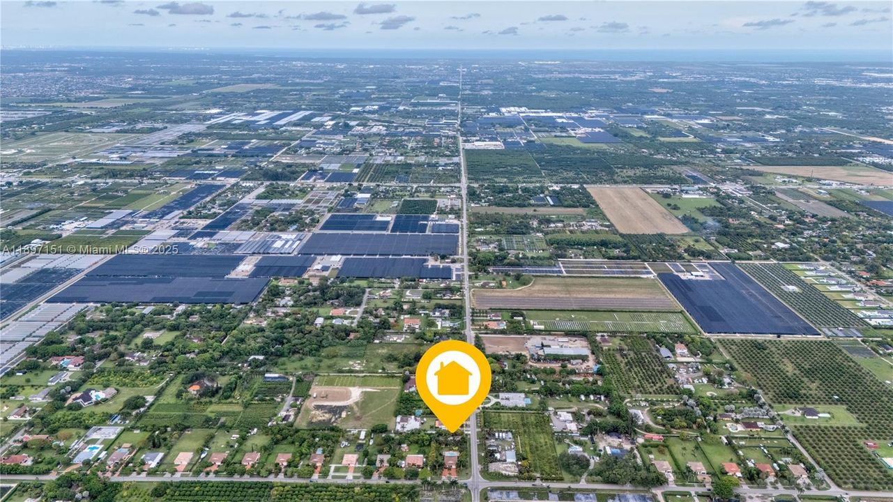 待售: $950,000 (4 贝兹, 2 浴室, 1834 平方英尺)