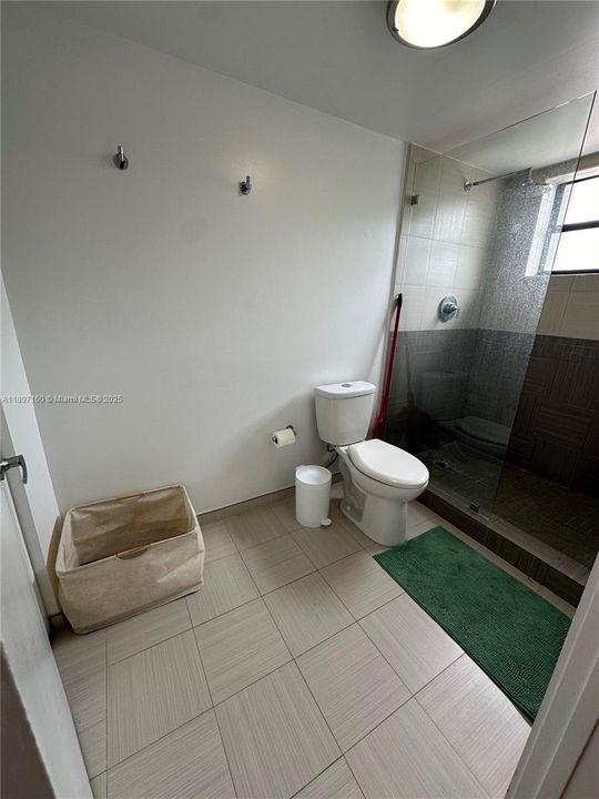 Recently Rented: $4,500 (2 beds, 2 baths, 1450 Square Feet)