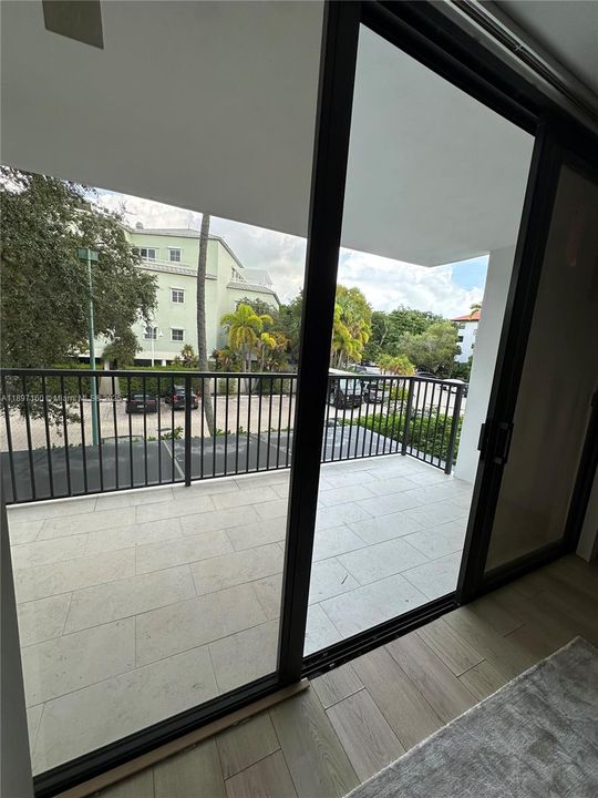 Recently Rented: $4,500 (2 beds, 2 baths, 1450 Square Feet)