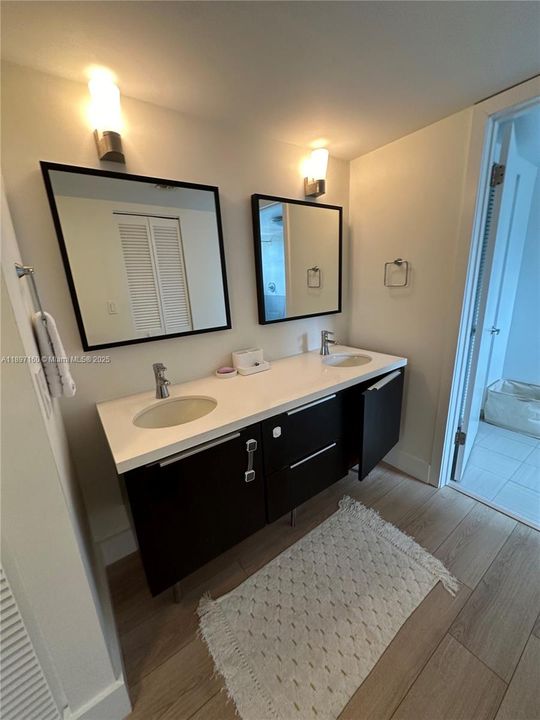 Recently Rented: $4,500 (2 beds, 2 baths, 1450 Square Feet)