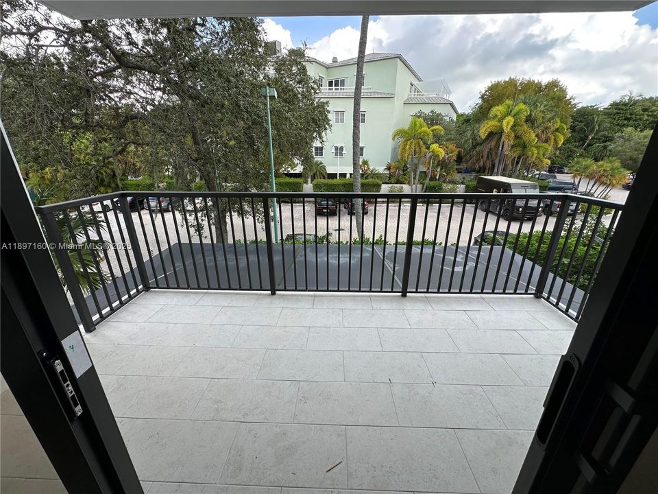 Recently Rented: $4,500 (2 beds, 2 baths, 1450 Square Feet)