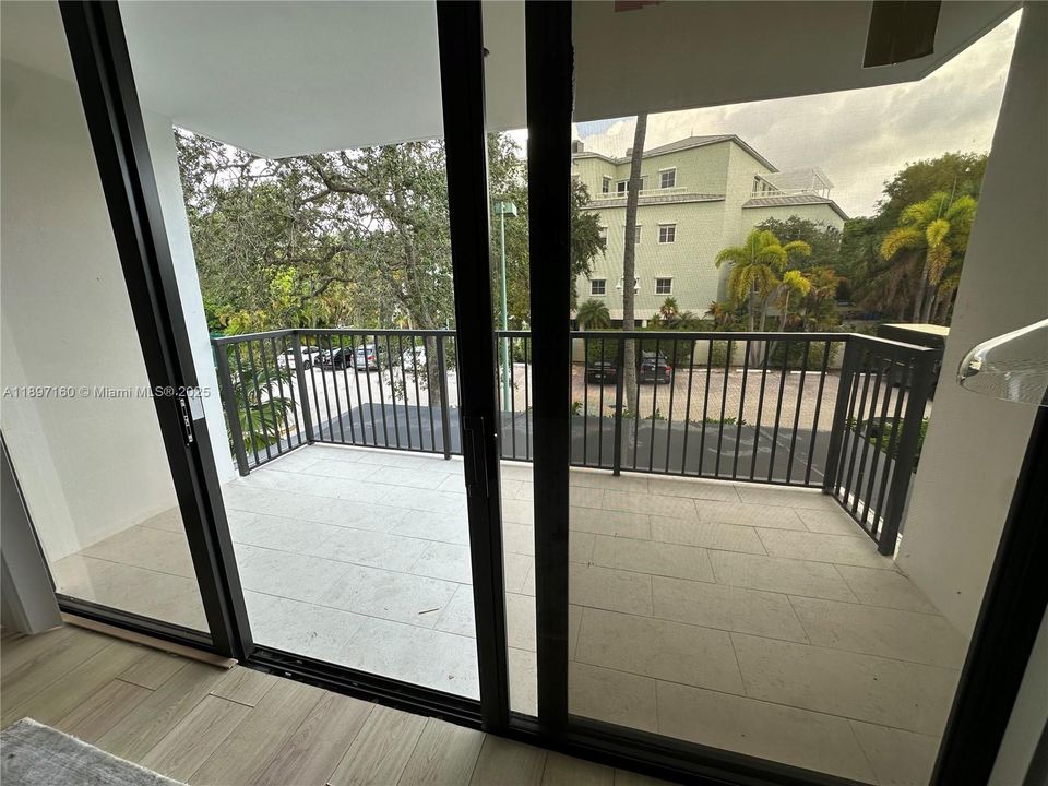 Recently Rented: $4,500 (2 beds, 2 baths, 1450 Square Feet)