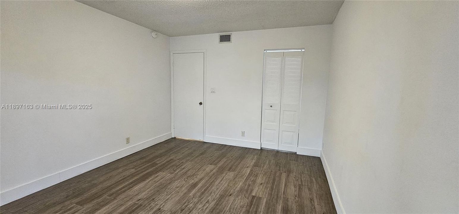 For Rent: $2,025 (1 beds, 1 baths, 710 Square Feet)