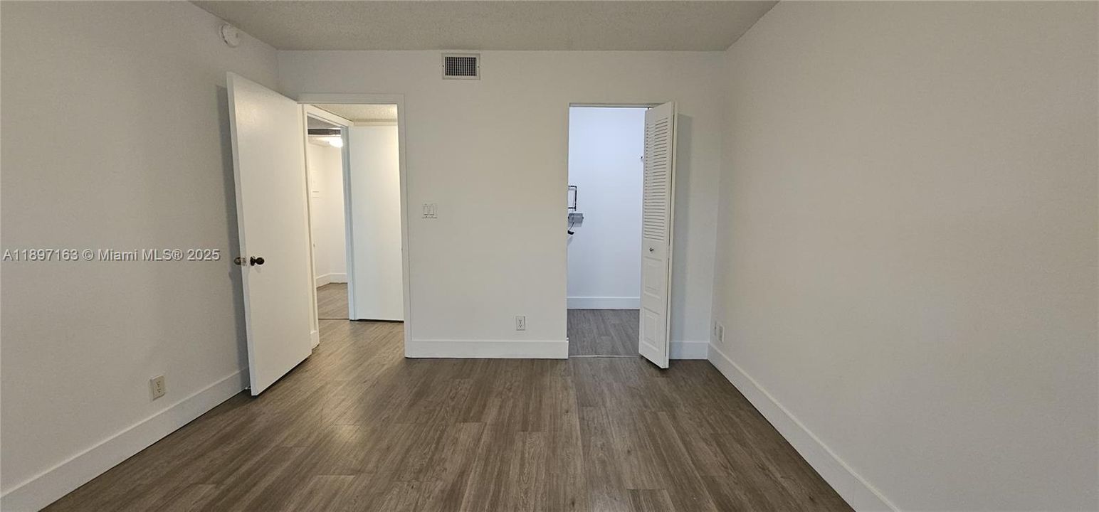 For Rent: $2,025 (1 beds, 1 baths, 710 Square Feet)