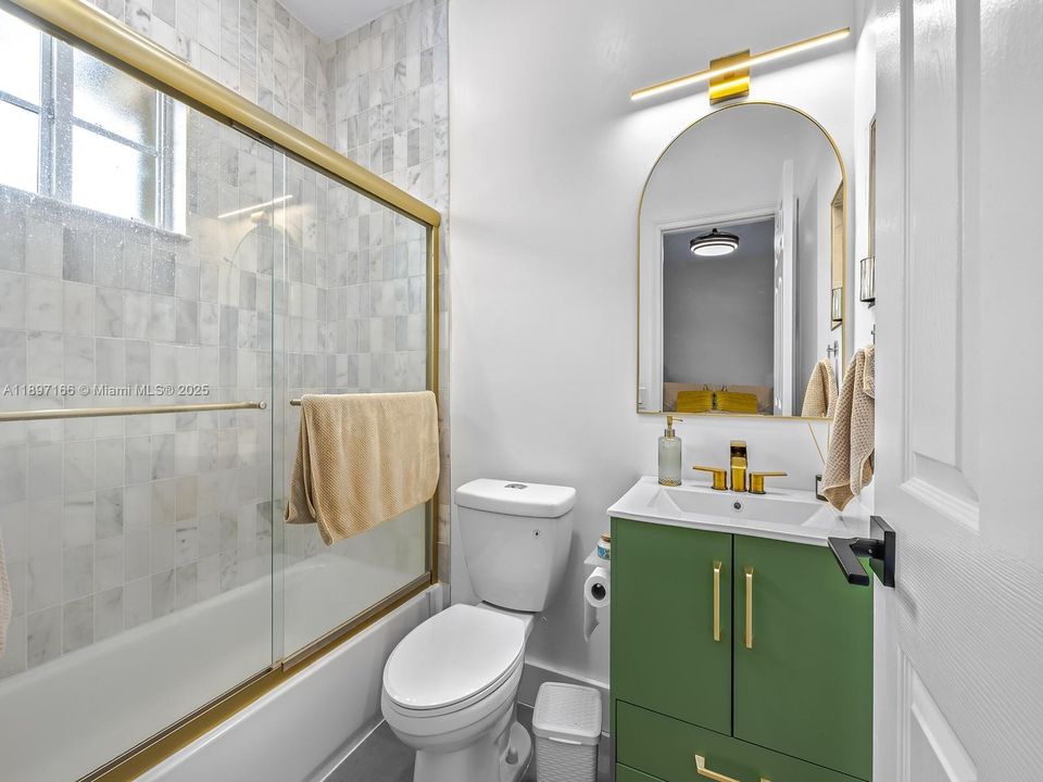 Recently Sold: $429,000 (2 beds, 2 baths, 1312 Square Feet)