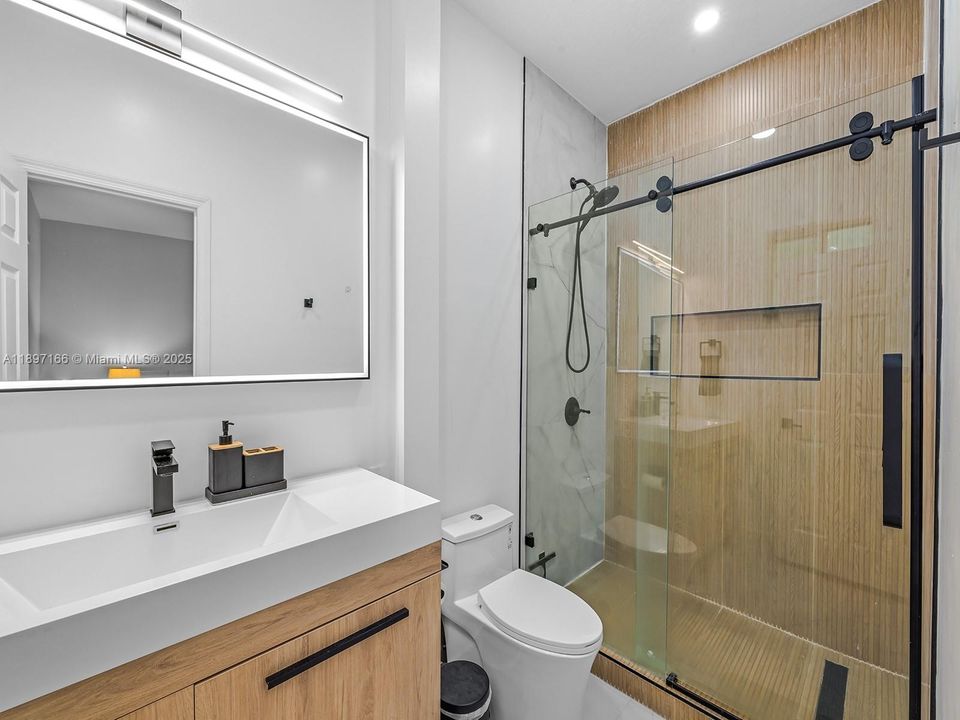 Recently Sold: $429,000 (2 beds, 2 baths, 1312 Square Feet)