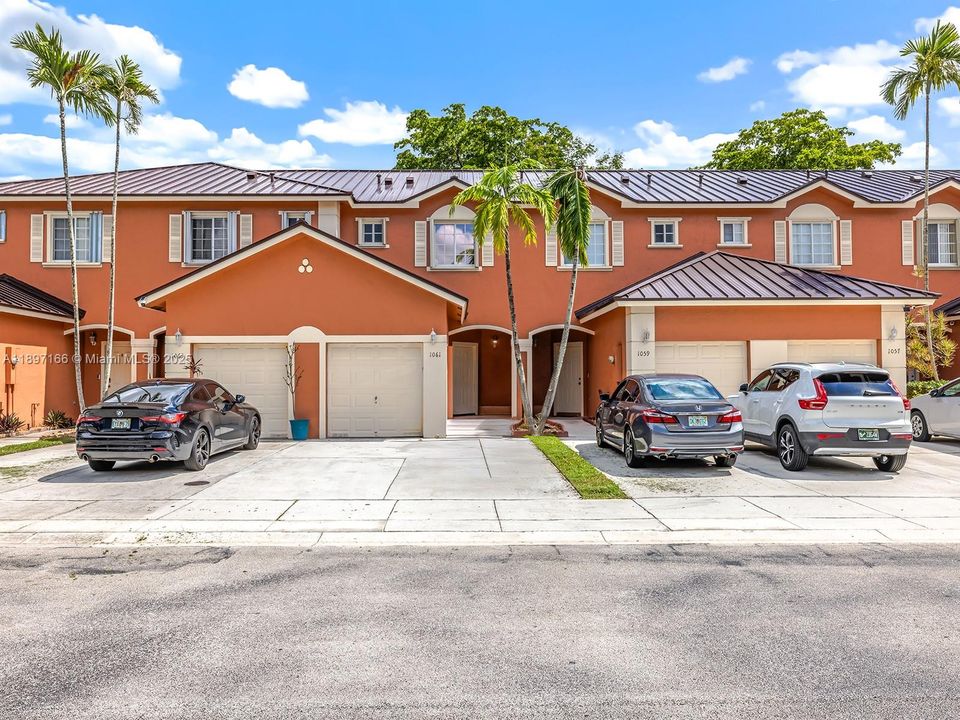 Recently Sold: $429,000 (2 beds, 2 baths, 1312 Square Feet)